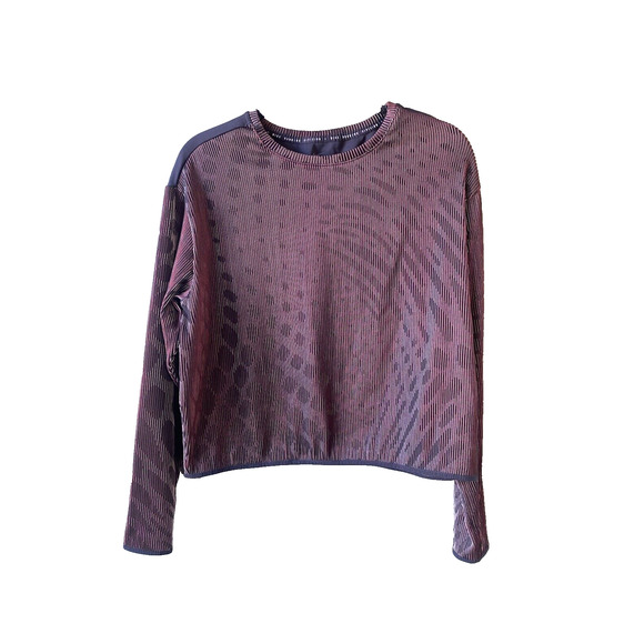 Nike Dri Fit Shirt Womens Size Medium Gym Workout Athleisure Holographic Red - Picture 1 of 10